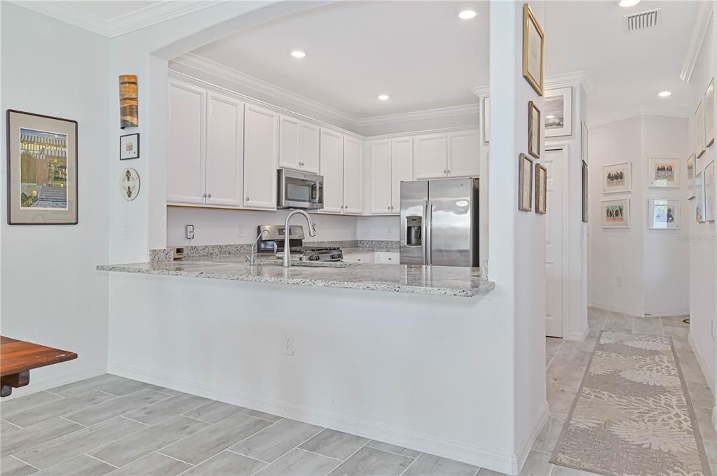 For Sale: $270,000 (3 beds, 2 baths, 1400 Square Feet)