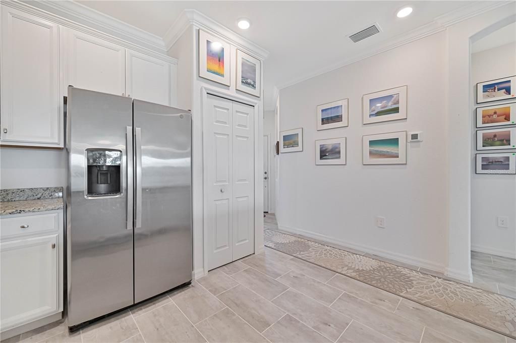 For Sale: $270,000 (3 beds, 2 baths, 1400 Square Feet)