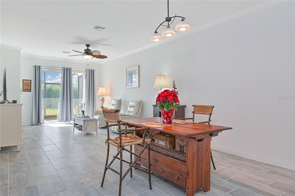 For Sale: $270,000 (3 beds, 2 baths, 1400 Square Feet)