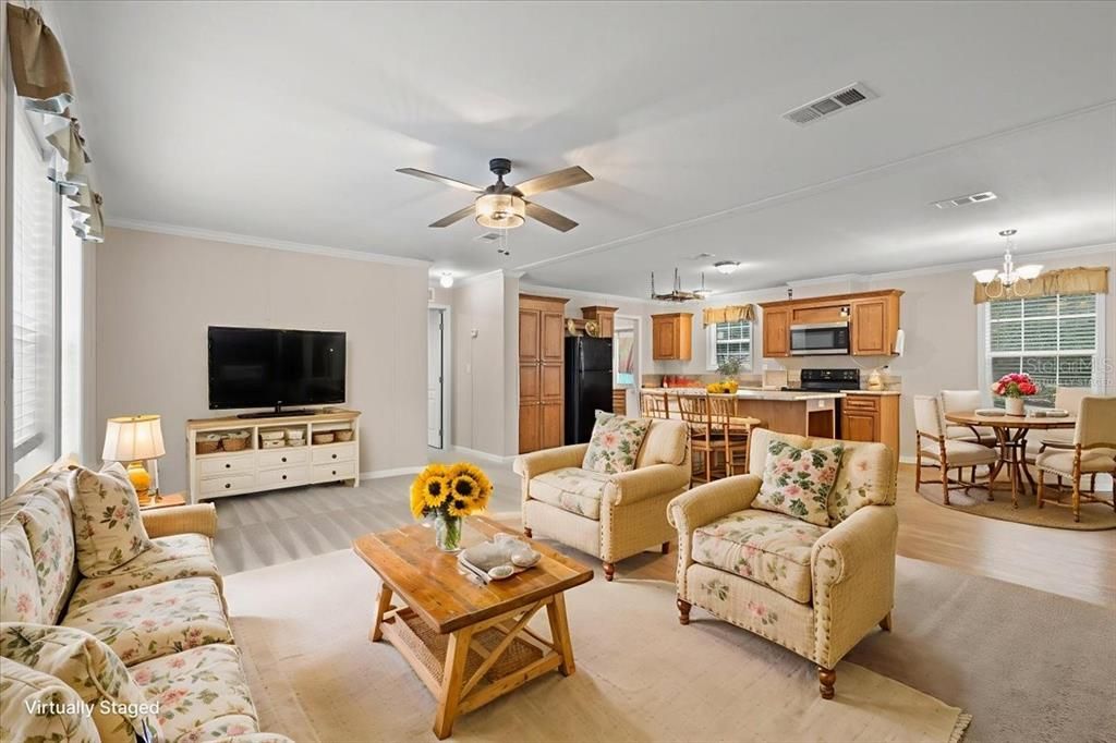 For Sale: $219,900 (3 beds, 2 baths, 1560 Square Feet)