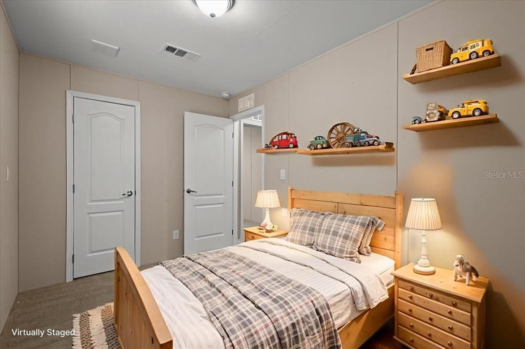 For Sale: $219,900 (3 beds, 2 baths, 1560 Square Feet)