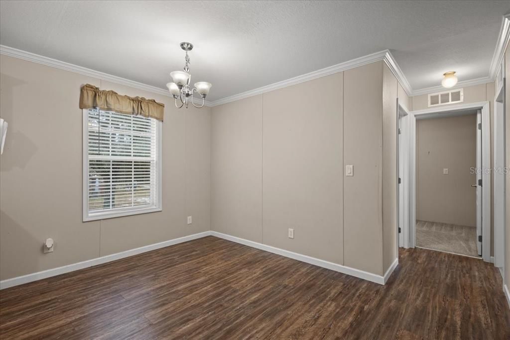 For Sale: $219,900 (3 beds, 2 baths, 1560 Square Feet)