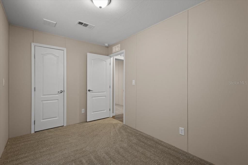 For Sale: $219,900 (3 beds, 2 baths, 1560 Square Feet)