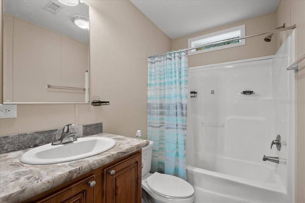 For Sale: $219,900 (3 beds, 2 baths, 1560 Square Feet)