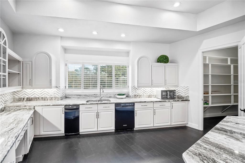 En Venta: $3,500,000 (8 camas, 7 baños, 9068 Pies cuadrados)