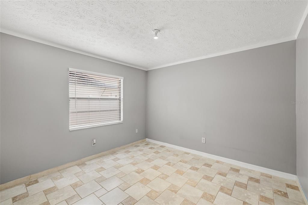 待售: $475,000 (3 贝兹, 2 浴室, 1588 平方英尺)