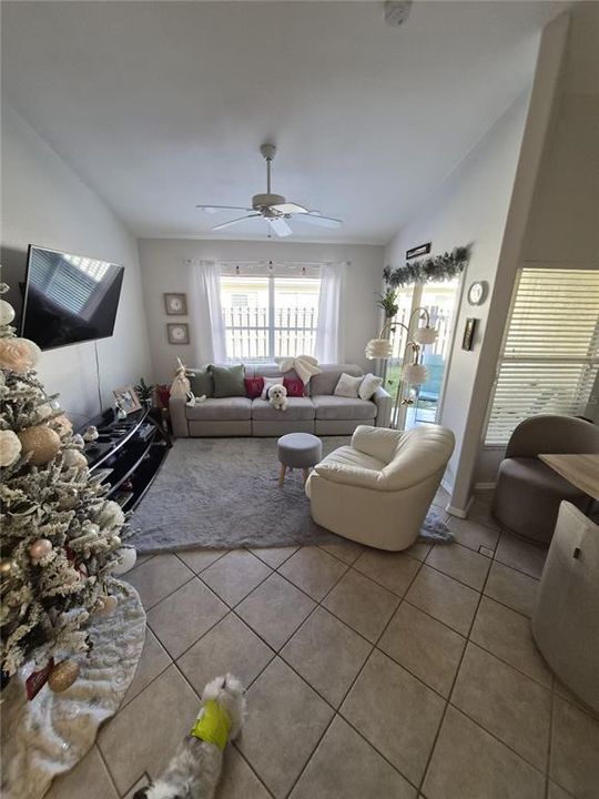 For Rent: $2,600 (2 beds, 2 baths, 1315 Square Feet)