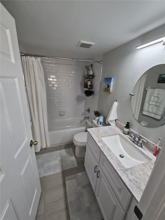 For Rent: $2,600 (2 beds, 2 baths, 1315 Square Feet)