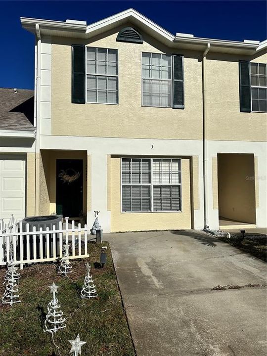 For Rent: $2,600 (2 beds, 2 baths, 1315 Square Feet)