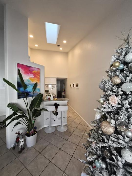 For Rent: $2,600 (2 beds, 2 baths, 1315 Square Feet)