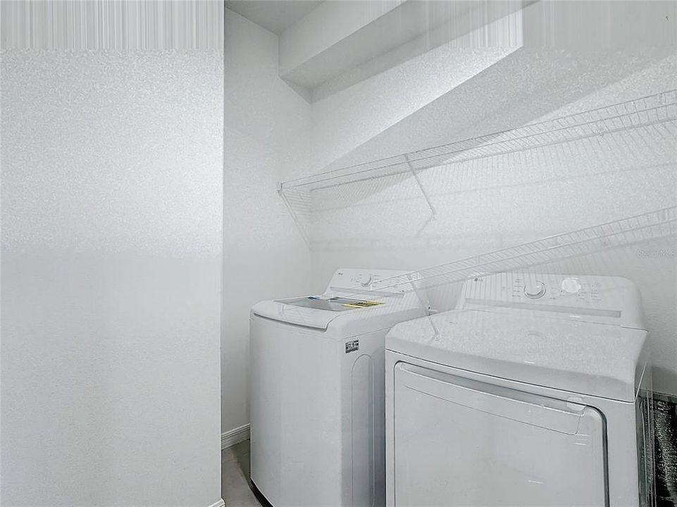 For Rent: $2,100 (3 beds, 2 baths, 1728 Square Feet)