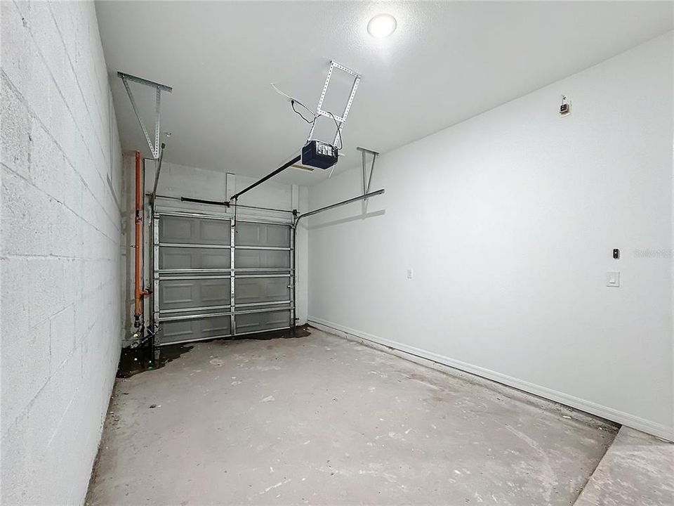 For Rent: $2,100 (3 beds, 2 baths, 1728 Square Feet)