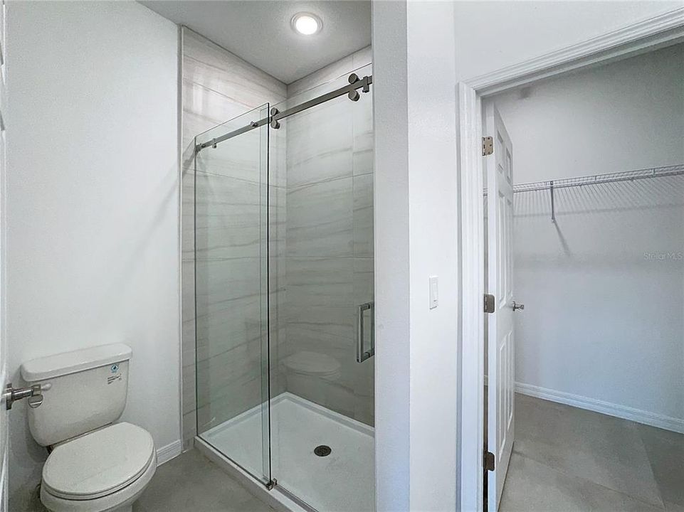 For Rent: $2,100 (3 beds, 2 baths, 1728 Square Feet)