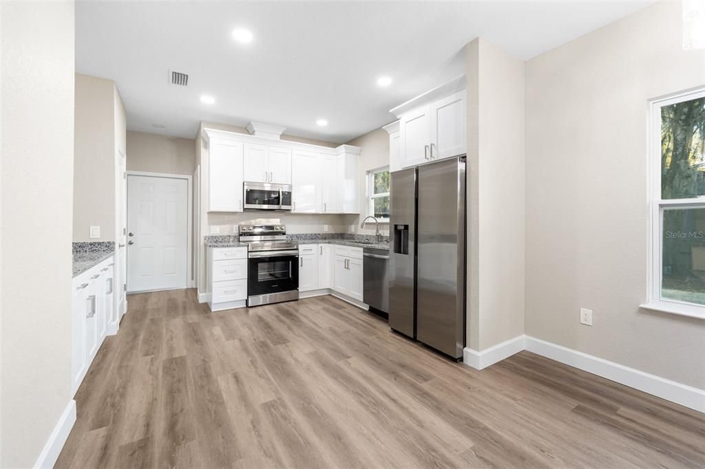 En Venta: $265,000 (3 camas, 2 baños, 1190 Pies cuadrados)