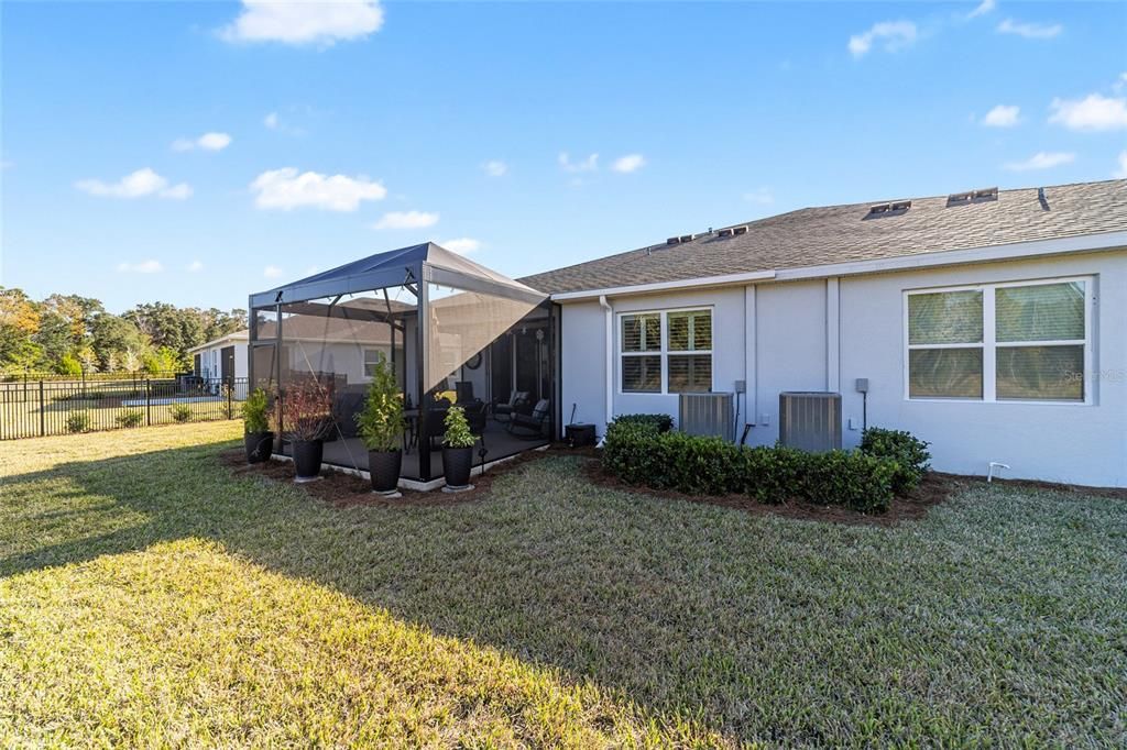 На продажу: $299,500 (2 спален, 2 ванн, 1552 Квадратных фут)