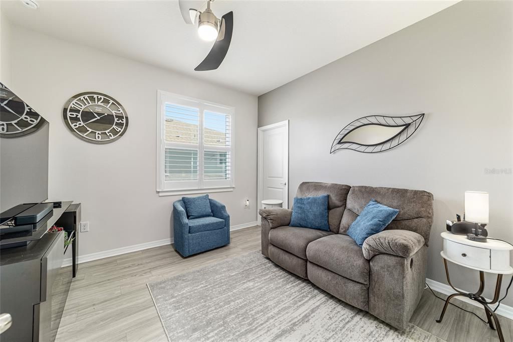 На продажу: $299,500 (2 спален, 2 ванн, 1552 Квадратных фут)