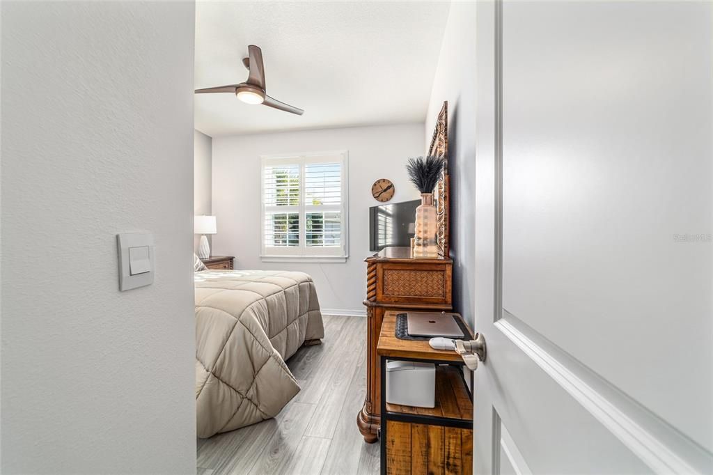 На продажу: $299,500 (2 спален, 2 ванн, 1552 Квадратных фут)