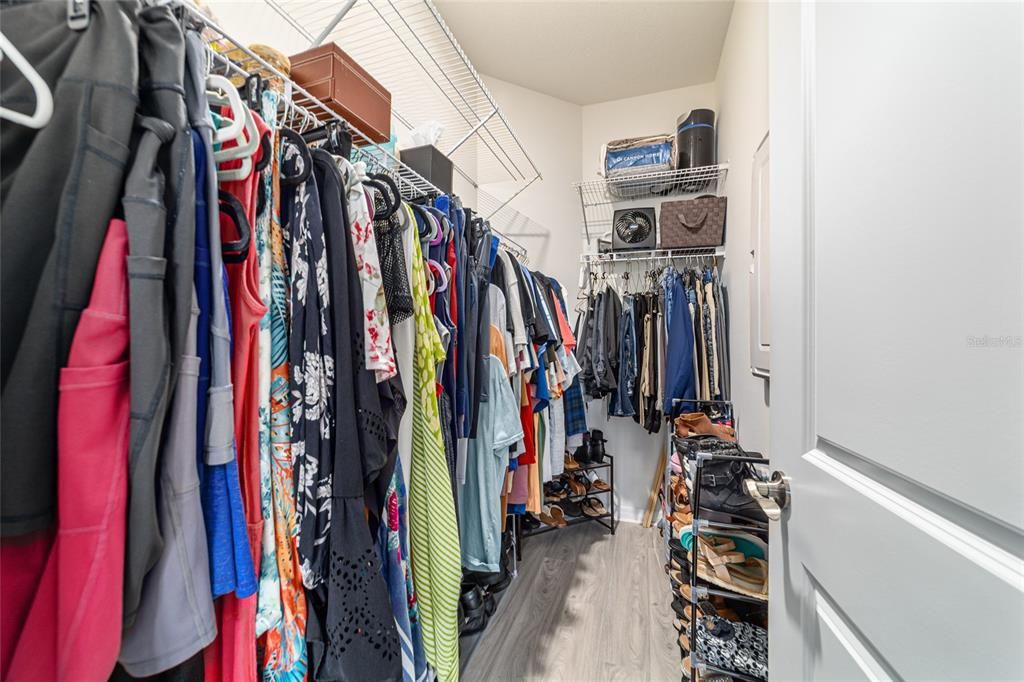 На продажу: $299,500 (2 спален, 2 ванн, 1552 Квадратных фут)