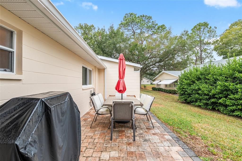 На продажу: $216,999 (2 спален, 2 ванн, 1748 Квадратных фут)