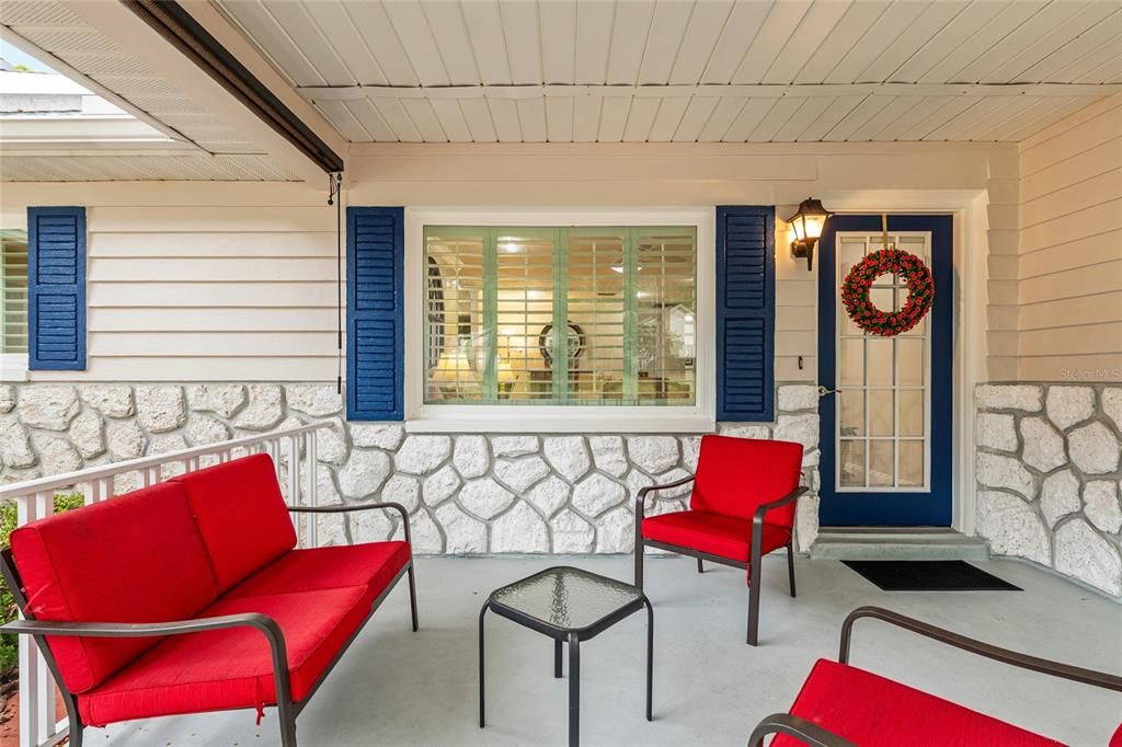 На продажу: $216,999 (2 спален, 2 ванн, 1748 Квадратных фут)