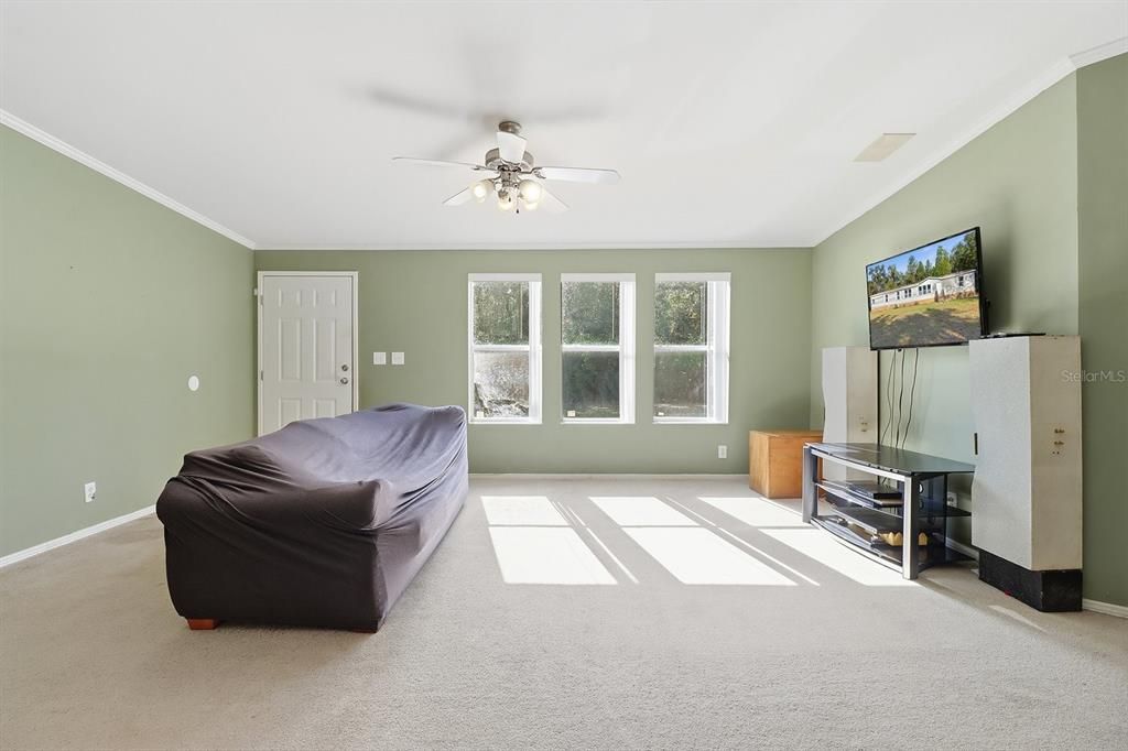 待售: $222,000 (4 贝兹, 2 浴室, 2280 平方英尺)