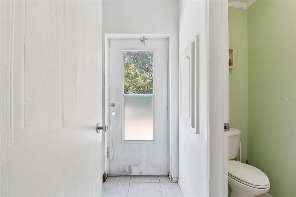 待售: $222,000 (4 贝兹, 2 浴室, 2280 平方英尺)