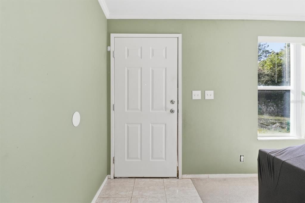 待售: $222,000 (4 贝兹, 2 浴室, 2280 平方英尺)