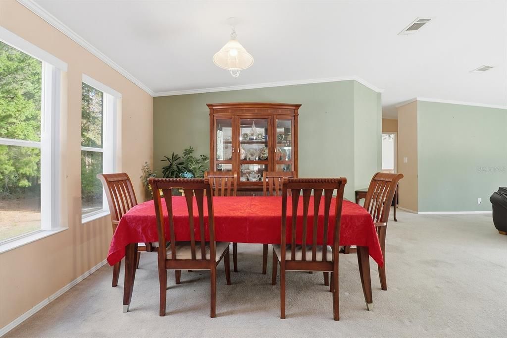 待售: $222,000 (4 贝兹, 2 浴室, 2280 平方英尺)