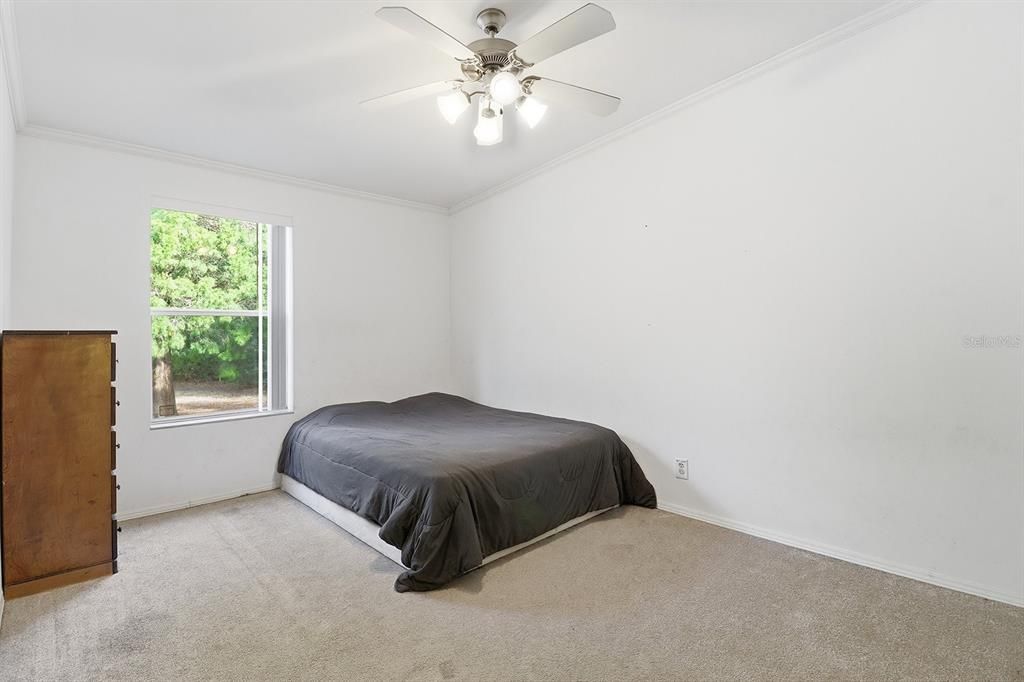 待售: $222,000 (4 贝兹, 2 浴室, 2280 平方英尺)