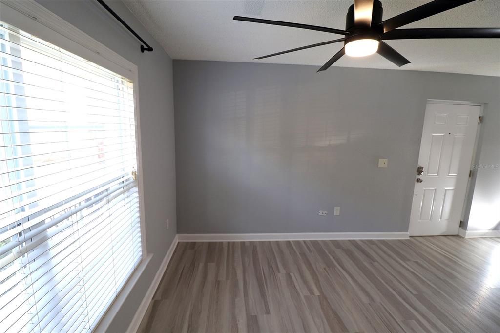 For Rent: $1,725 (2 beds, 1 baths, 830 Square Feet)