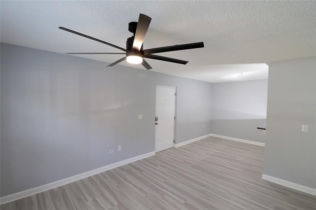 For Rent: $1,725 (2 beds, 1 baths, 830 Square Feet)