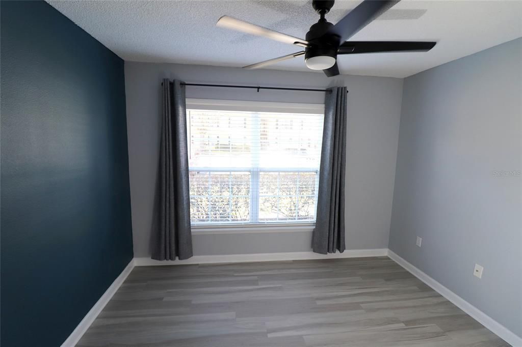 For Rent: $1,725 (2 beds, 1 baths, 830 Square Feet)