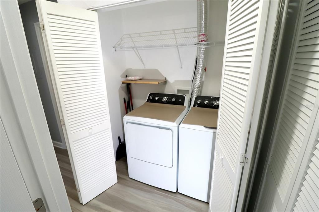 For Rent: $1,725 (2 beds, 1 baths, 830 Square Feet)