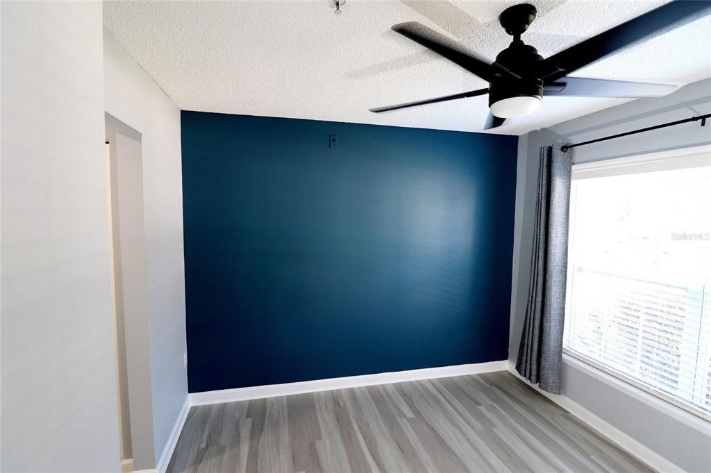 For Rent: $1,725 (2 beds, 1 baths, 830 Square Feet)