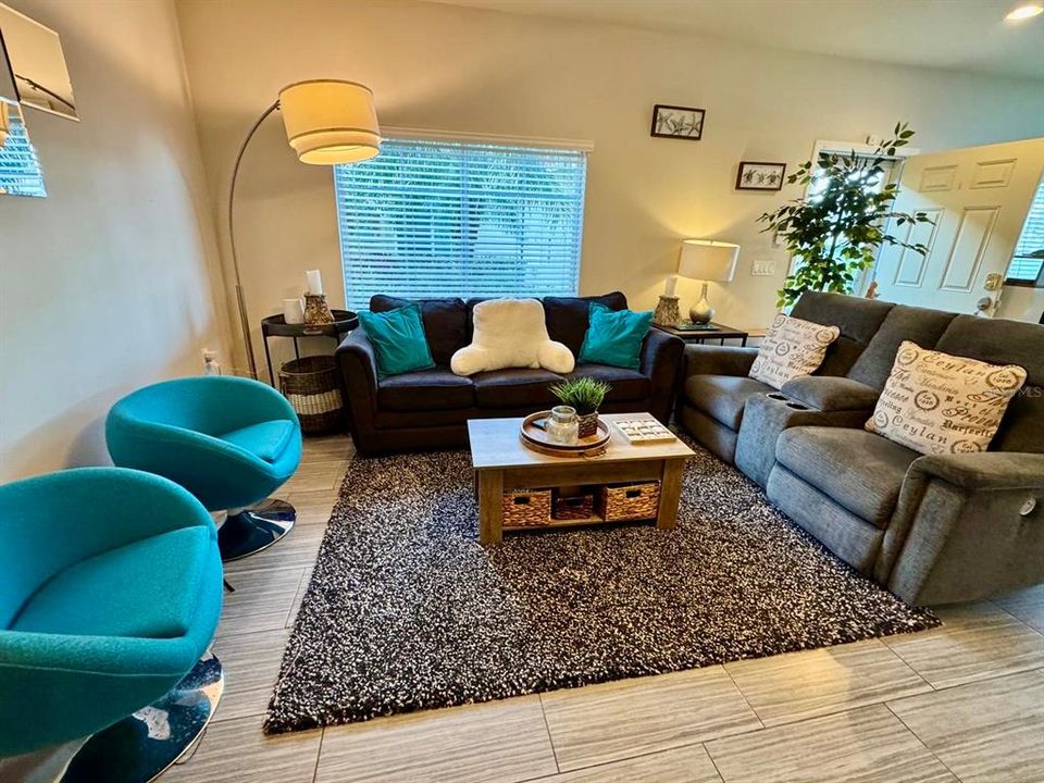 En Venta: $235,000 (3 camas, 2 baños, 1200 Pies cuadrados)