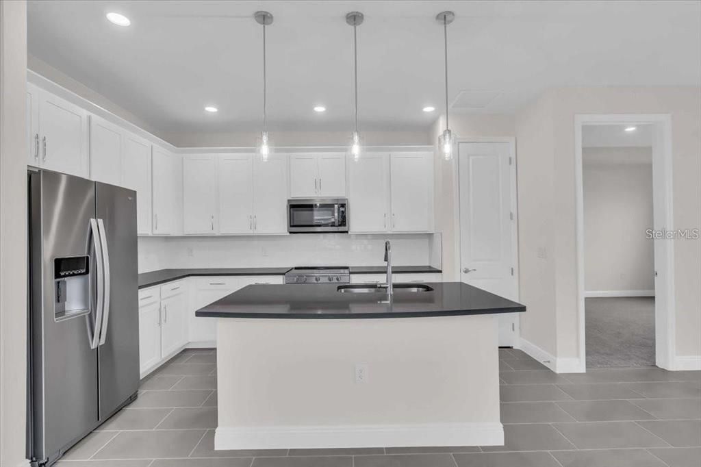 В аренду: $2,250 (3 спален, 2 ванн, 1400 Квадратных фут)