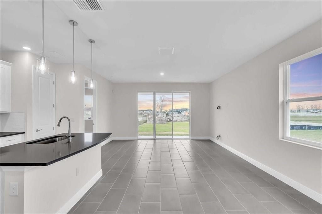 В аренду: $2,250 (3 спален, 2 ванн, 1400 Квадратных фут)