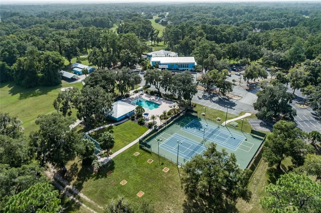 En Venta: $359,900 (4 camas, 2 baños, 1927 Pies cuadrados)