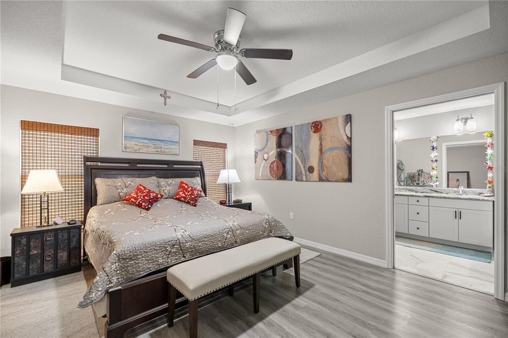 For Sale: $375,000 (4 beds, 2 baths, 1927 Square Feet)