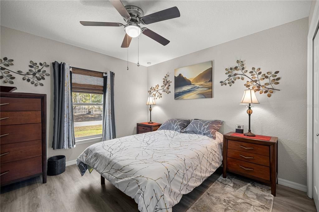 For Sale: $375,000 (4 beds, 2 baths, 1927 Square Feet)