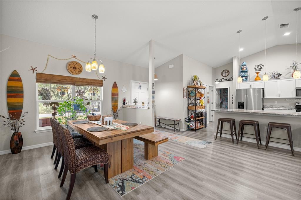 For Sale: $375,000 (4 beds, 2 baths, 1927 Square Feet)