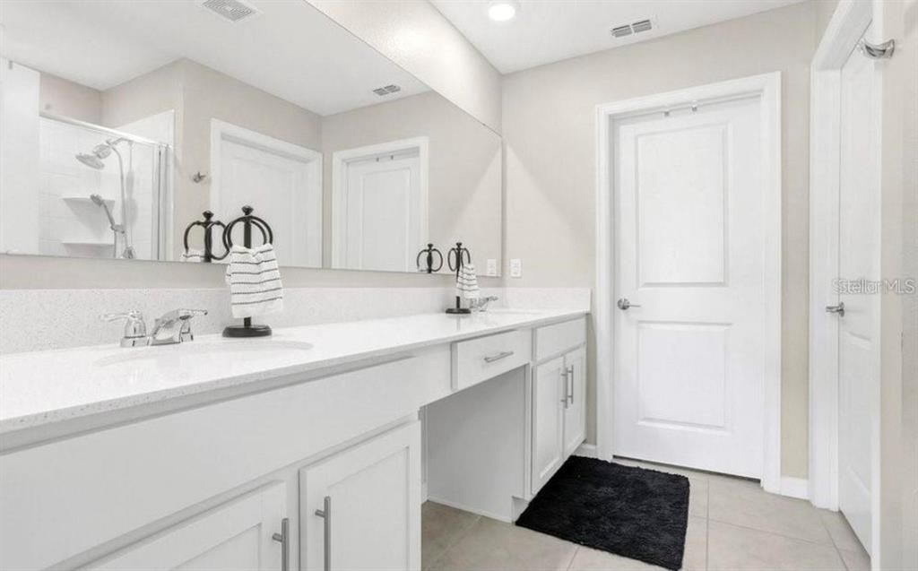 En Venta: $489,900 (5 camas, 2 baños, 2388 Pies cuadrados)