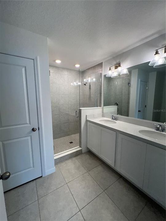 For Rent: $2,200 (3 beds, 2 baths, 1622 Square Feet)