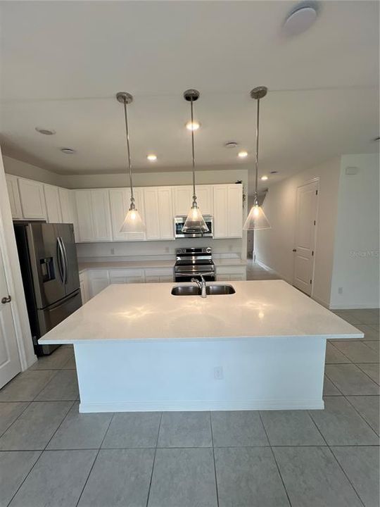 For Rent: $2,200 (3 beds, 2 baths, 1622 Square Feet)