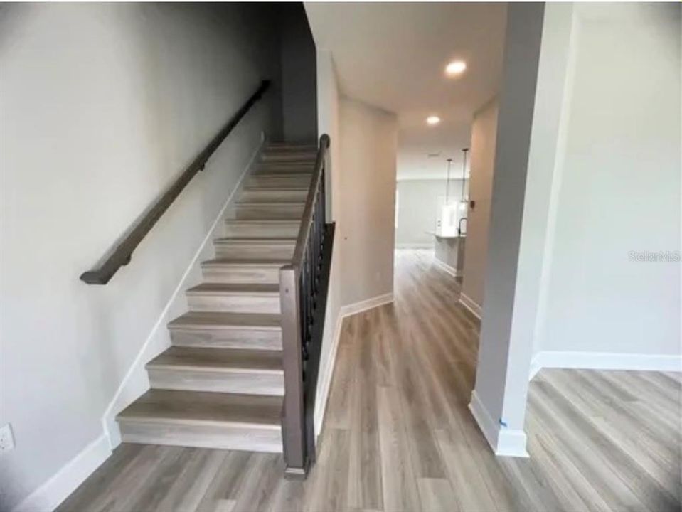 For Rent: $2,900 (3 beds, 2 baths, 1835 Square Feet)