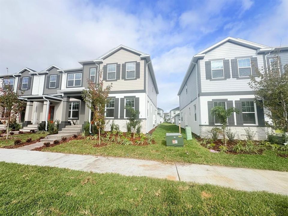 For Rent: $2,900 (3 beds, 2 baths, 1835 Square Feet)