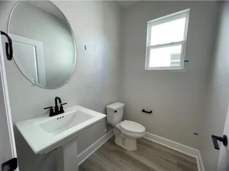 For Rent: $2,900 (3 beds, 2 baths, 1835 Square Feet)