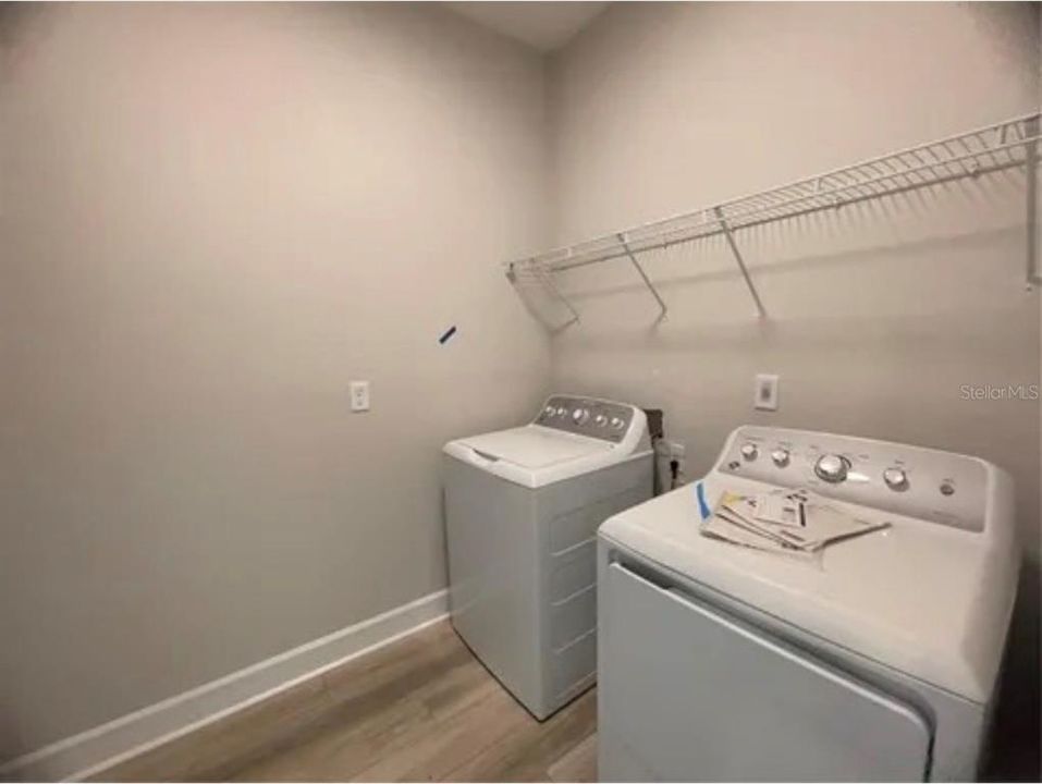 For Rent: $2,900 (3 beds, 2 baths, 1835 Square Feet)