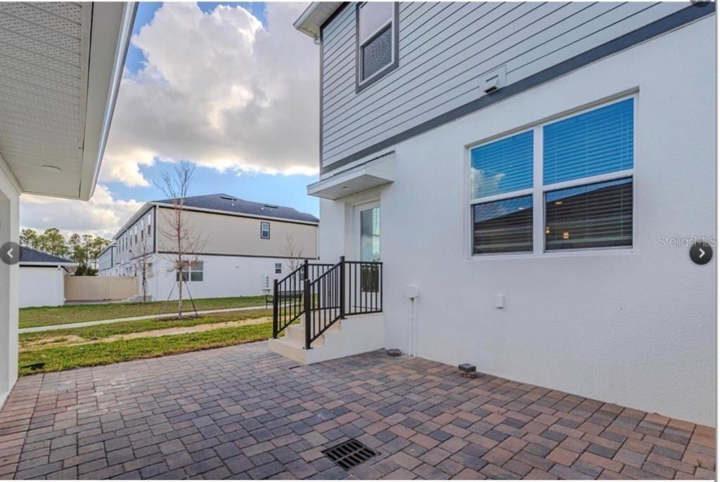 For Rent: $2,900 (3 beds, 2 baths, 1835 Square Feet)