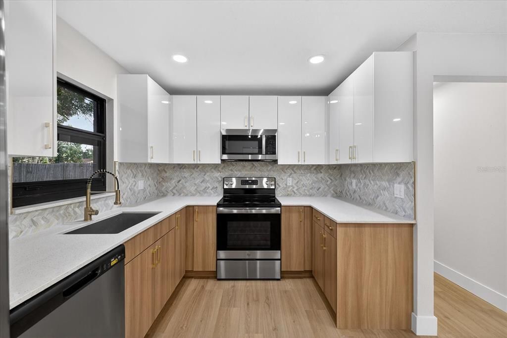 En Venta: $435,000 (3 camas, 2 baños, 1158 Pies cuadrados)